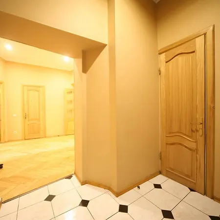 Sunny Two Bedroom * Riga